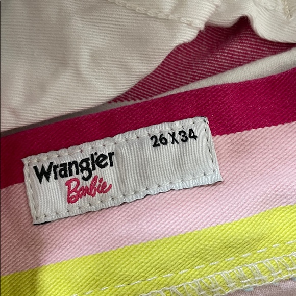 Wrangler X Barbie Wanderer Hi Rise Flare Jean size 26X34 - Picture 12 of 13